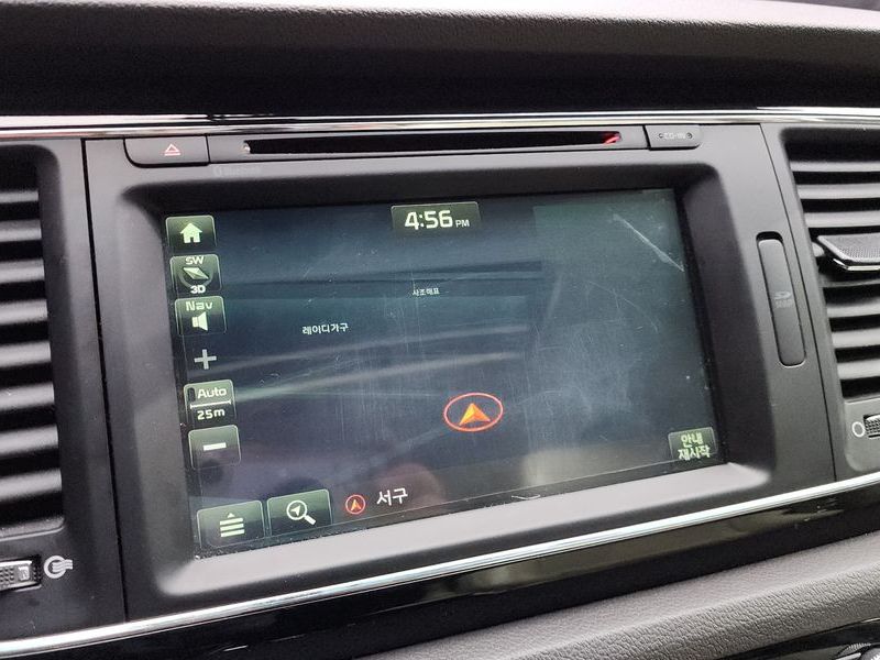 2016 Kia Carnival 9-seater Prestige photo 14