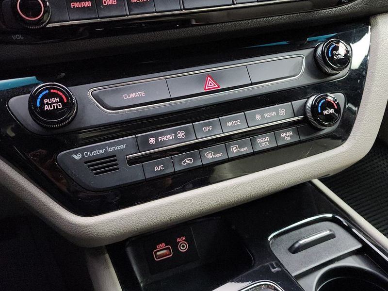 2016 Kia Carnival 9-seater Prestige photo 16