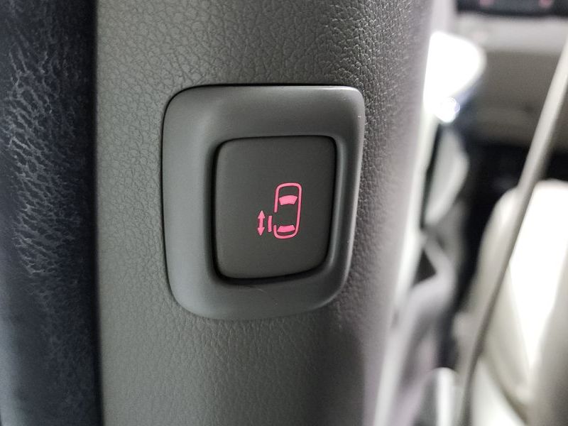 2016 Kia Carnival 9-seater Prestige photo 18