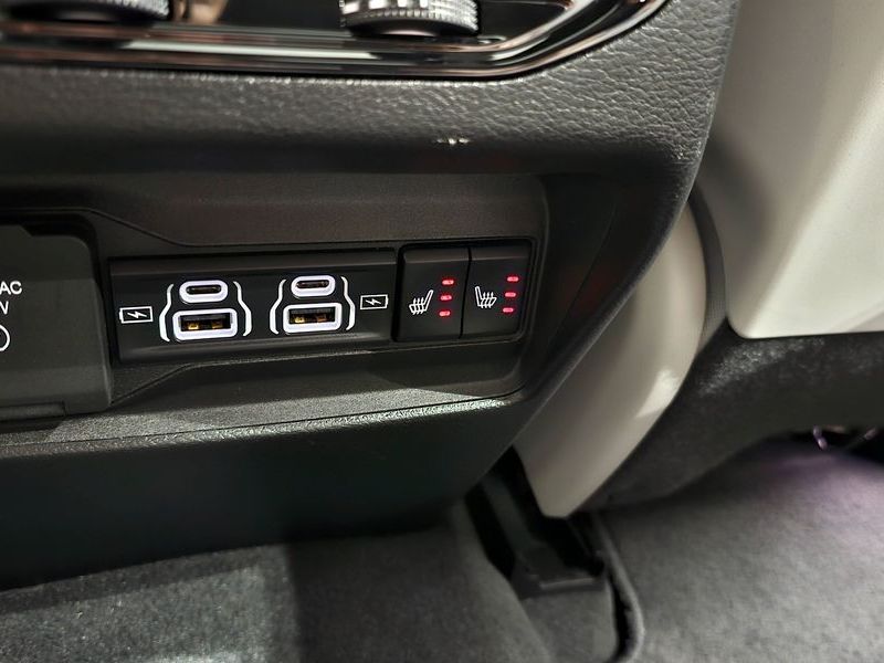 2023 Jeep Grand Cherokee 3.6 Overland photo 17