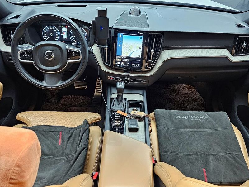 2020 Volvo XC60 T6 Inscription photo 7
