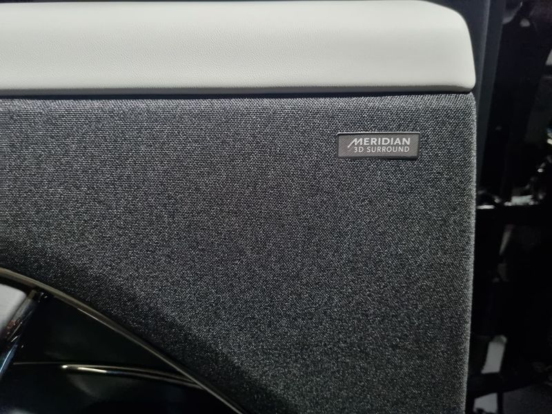 2026 Land Rover Range Rover Sport P400 AB photo 15