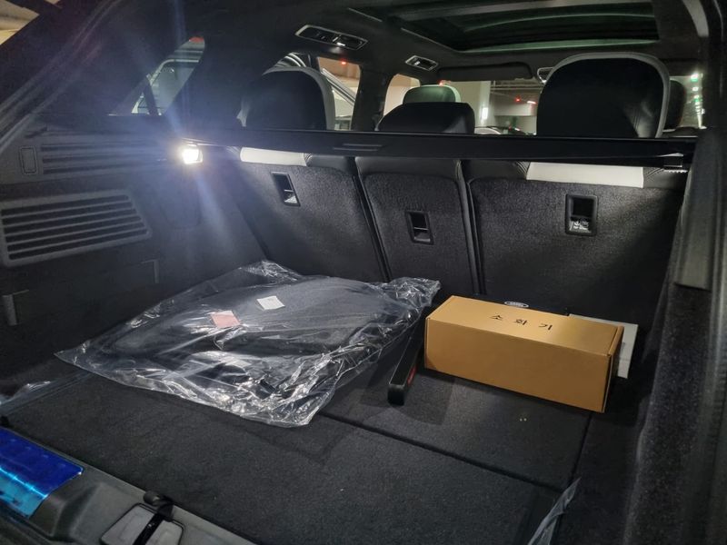 2026 Land Rover Range Rover Sport P400 AB photo 16