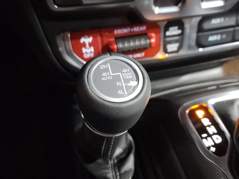 2026 Jeep Wrangler 2.0 Rubicon 2Door photo 16