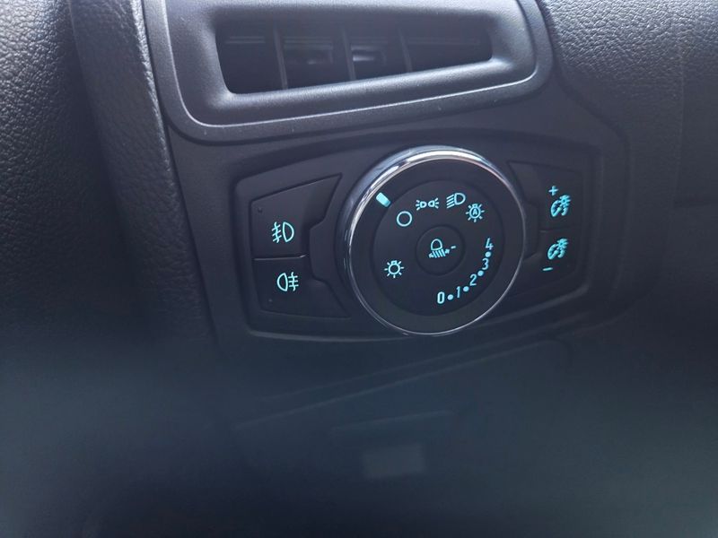 2013 Ford Focus 2.0 Diesel Trend 3rd photo 15