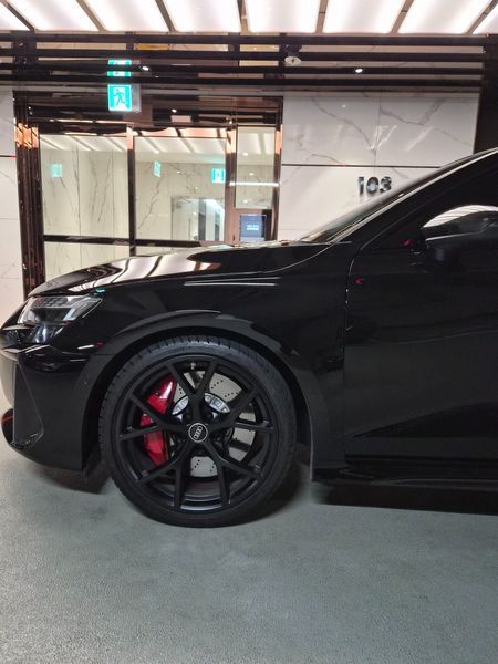 2026 Audi RS3 2.5 TFSI Quattro Carbon Edition photo 15