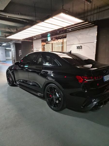 2026 Audi RS3 2.5 TFSI Quattro Carbon Edition photo 19