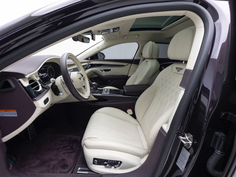 2024 Bentley Flying Spur 4.0 Azure photo 10