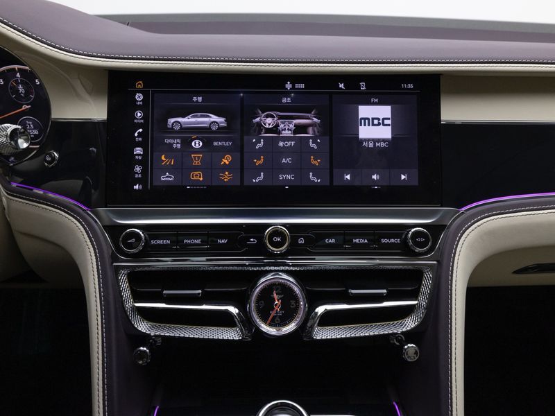 2024 Bentley Flying Spur 4.0 Azure photo 11
