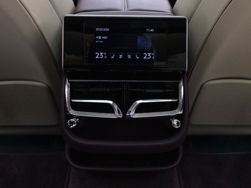 2024 Bentley Flying Spur 4.0 Azure photo 20