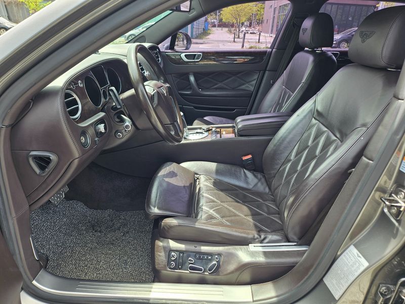 2012 Bentley Flying Spur 6.0 Speed photo 12