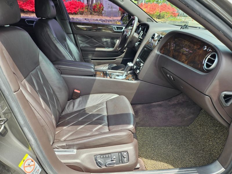 2012 Bentley Flying Spur 6.0 Speed photo 13