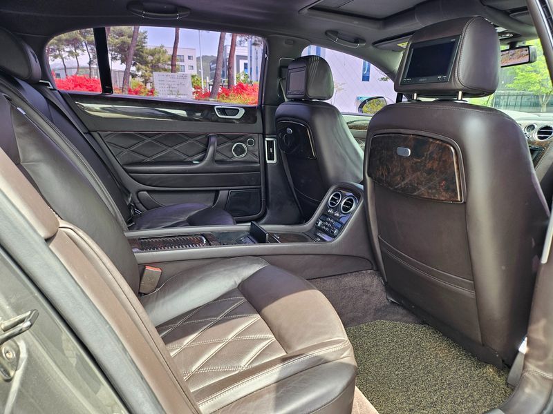 2012 Bentley Flying Spur 6.0 Speed photo 14
