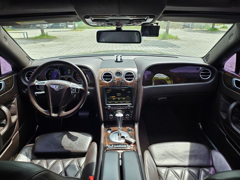 2012 Bentley Flying Spur 6.0 Speed photo 16