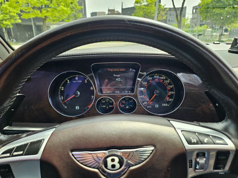 2012 Bentley Flying Spur 6.0 Speed photo 19