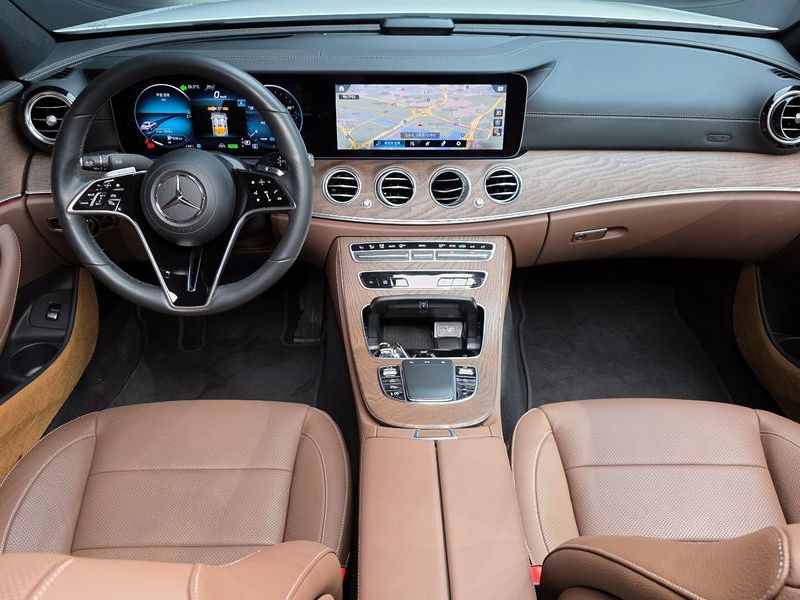 2023 Mercedes-Benz E-Class E220d 4MATIC Exclusive photo 7