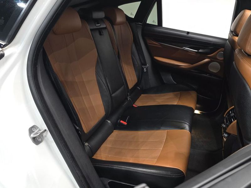2017 BMW X6 M50d photo 12