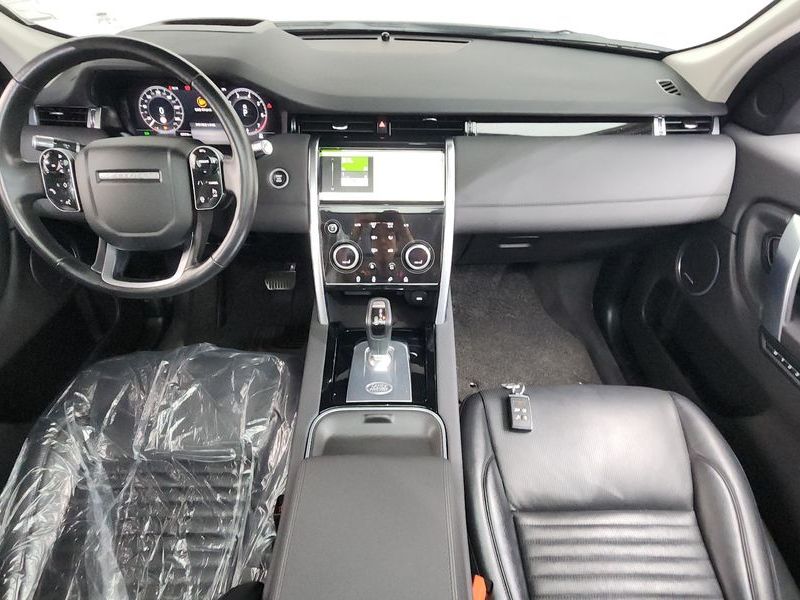 2020 Land Rover Discovery Sport P250 SE photo 7