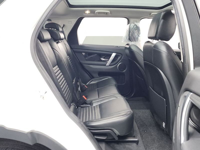 2020 Land Rover Discovery Sport P250 SE photo 26