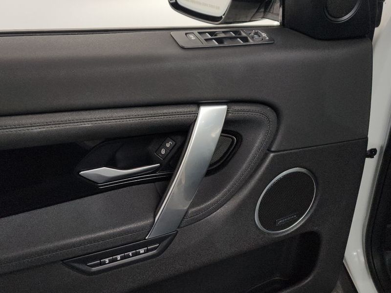 2020 Land Rover Discovery Sport P250 SE photo 27