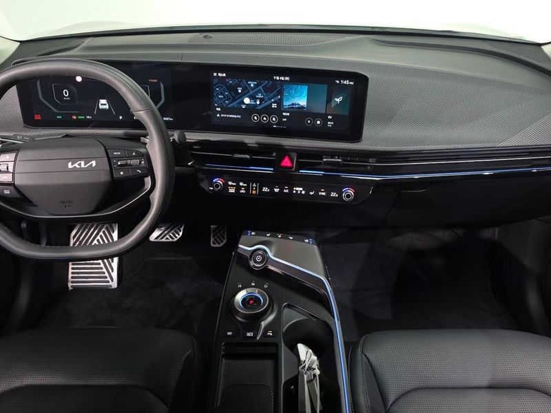 2025 Kia 더 뉴 EV6 Long Range 4WD Air photo 7