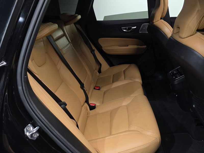 2020 Volvo XC60 T6 Inscription photo 12