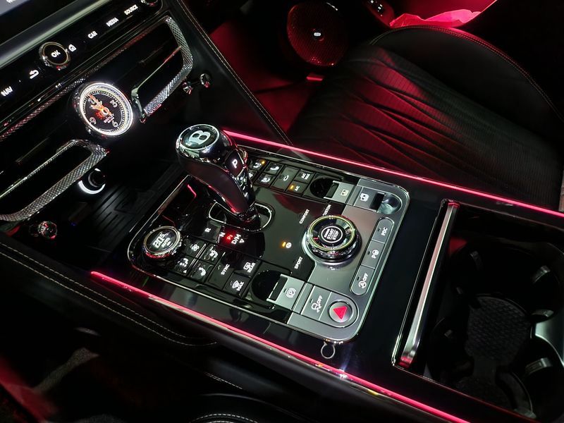 2020 Bentley Flying Spur 6.0 photo 12