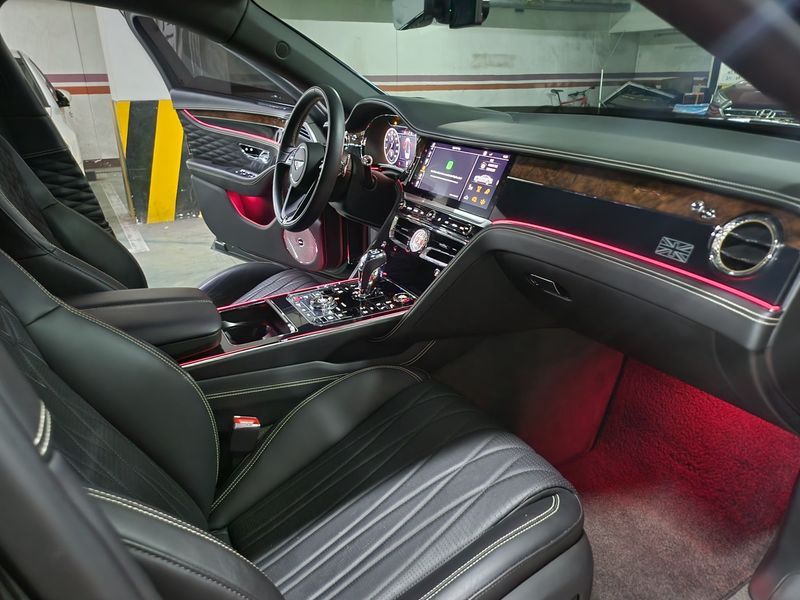 2020 Bentley Flying Spur 6.0 photo 17