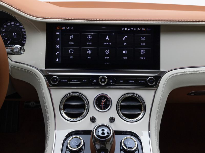 2026 Bentley Continental GT 4.0 GT Azure photo 11