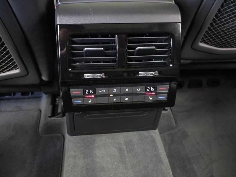 2026 Volkswagen Touareg 3.0 TDI Prestige photo 19