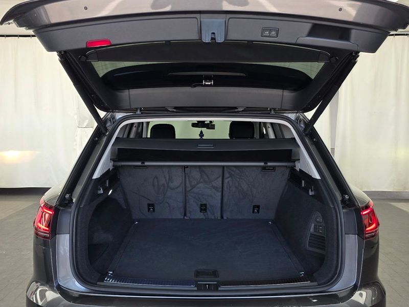 2026 Volkswagen Touareg 3.0 TDI Prestige photo 20