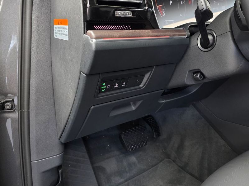 2026 Volkswagen Touareg 3.0 TDI Prestige photo 28