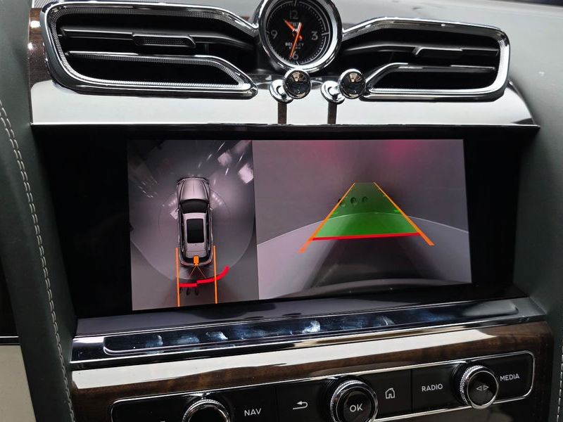 2024 Bentley Bentayga 4.0 V8 EWB First Edition photo 15