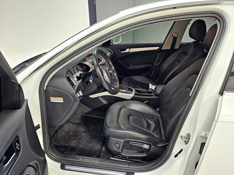 2012 Audi A4 2.0 TFSI Quattro B8 photo 10