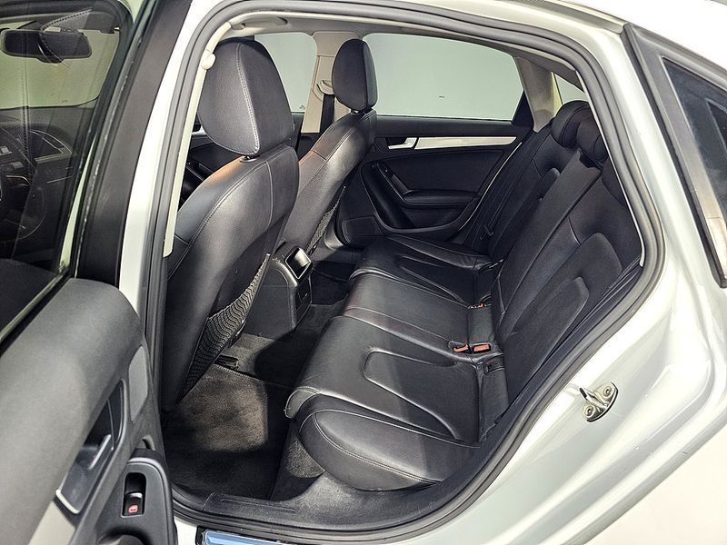 2012 Audi A4 2.0 TFSI Quattro B8 photo 12