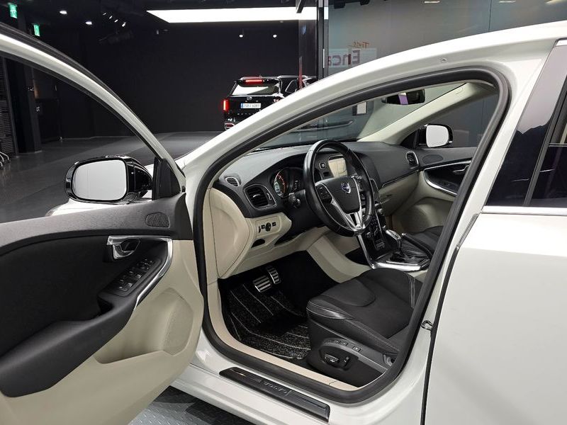 2013 Volvo V40 D4 2nd photo 10