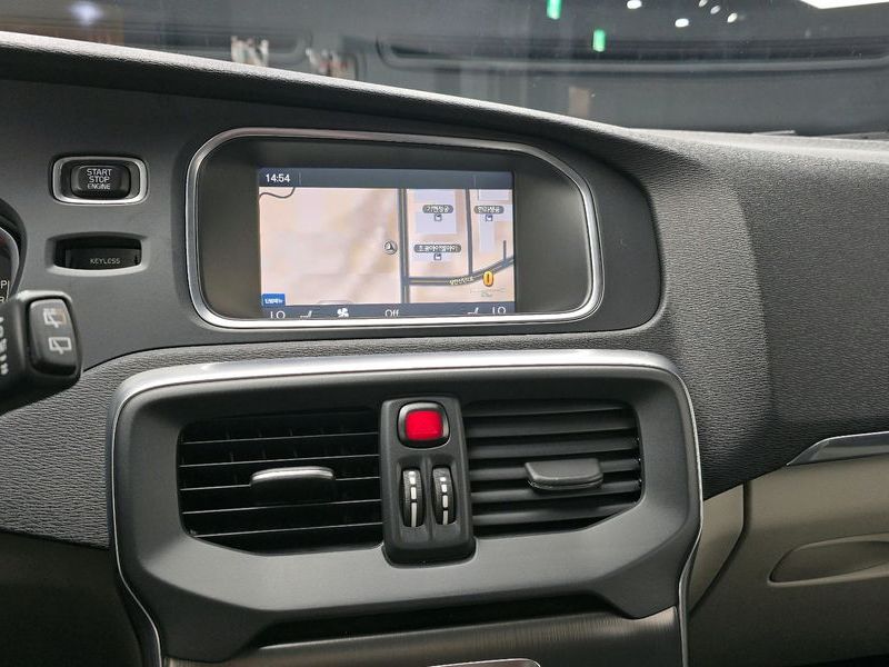 2013 Volvo V40 D4 2nd photo 16