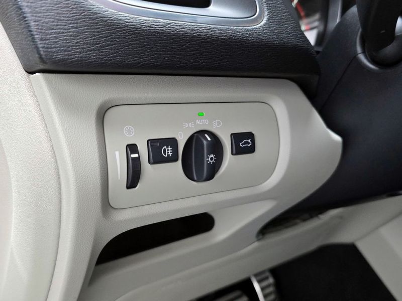 2013 Volvo V40 D4 2nd photo 17