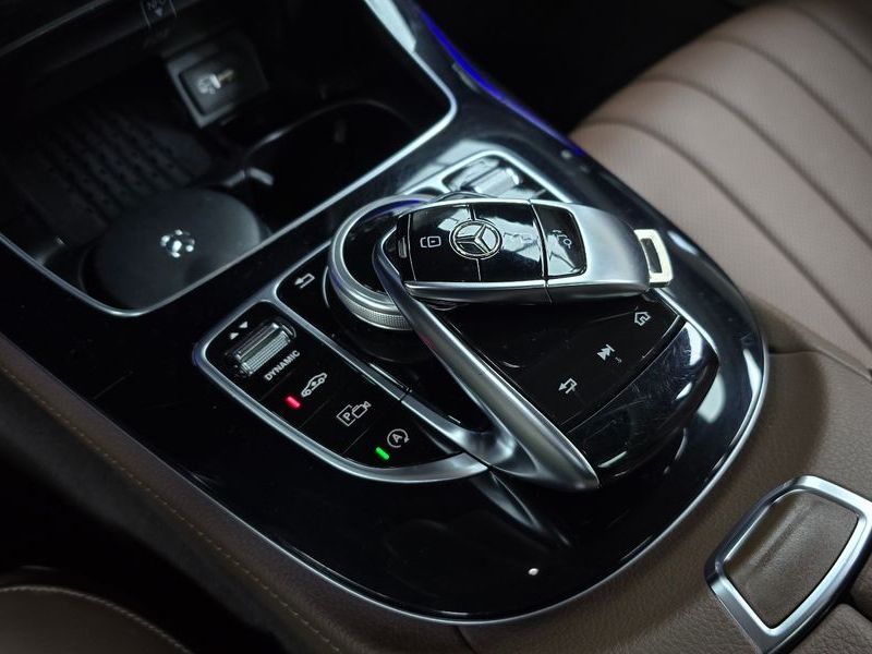 2019 Mercedes-Benz E-Class E450 4MATIC Exclusive photo 9