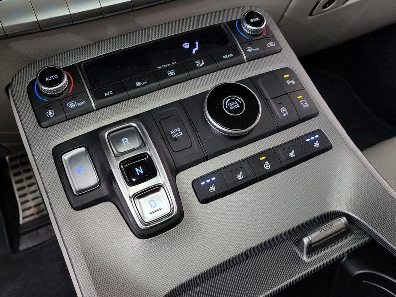 2022 Hyundai Palisade Diesel 2.2 2WD Prestige photo 9