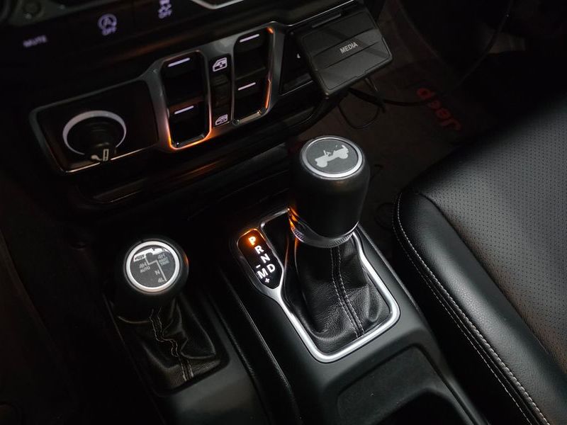 2021 Jeep Wrangler 2.0 Overland 4Door photo 9