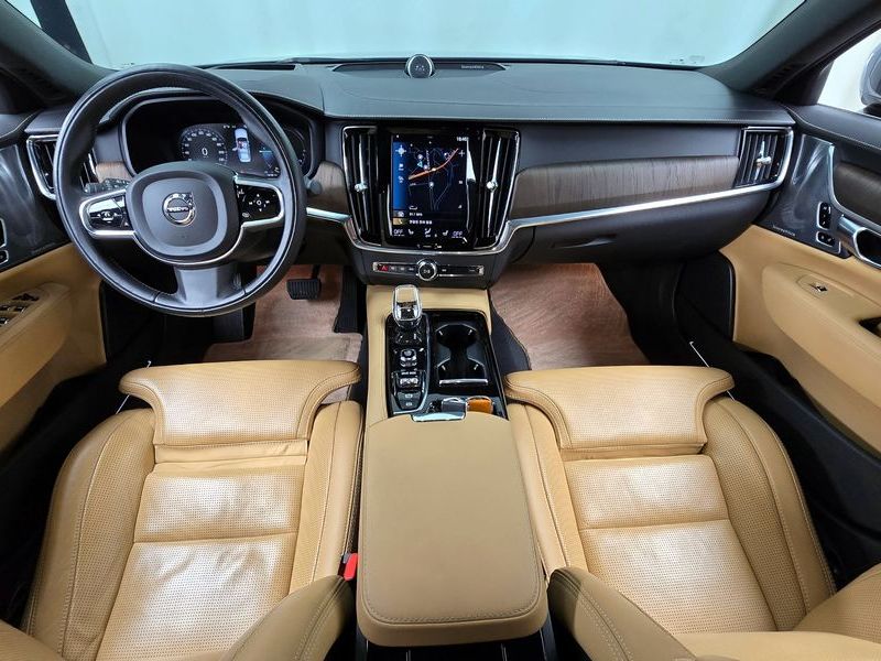2021 Volvo S90 T8 AWD Inscription photo 7