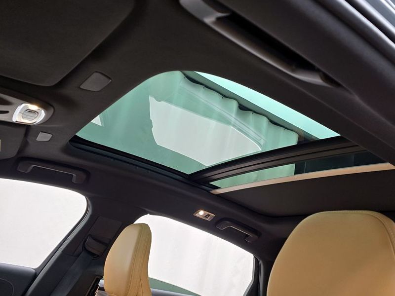 2021 Volvo S90 T8 AWD Inscription photo 18