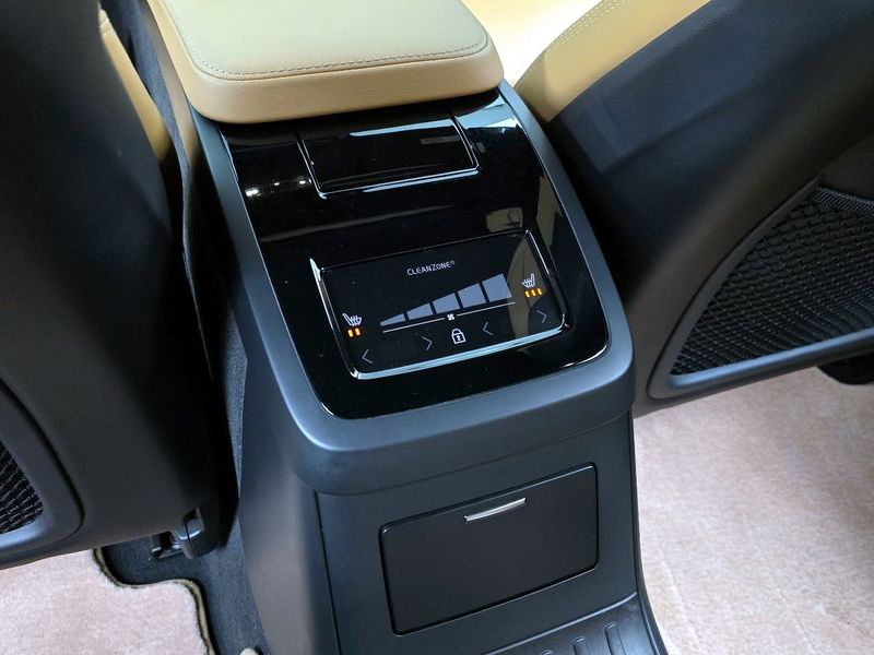 2021 Volvo S90 T8 AWD Inscription photo 19