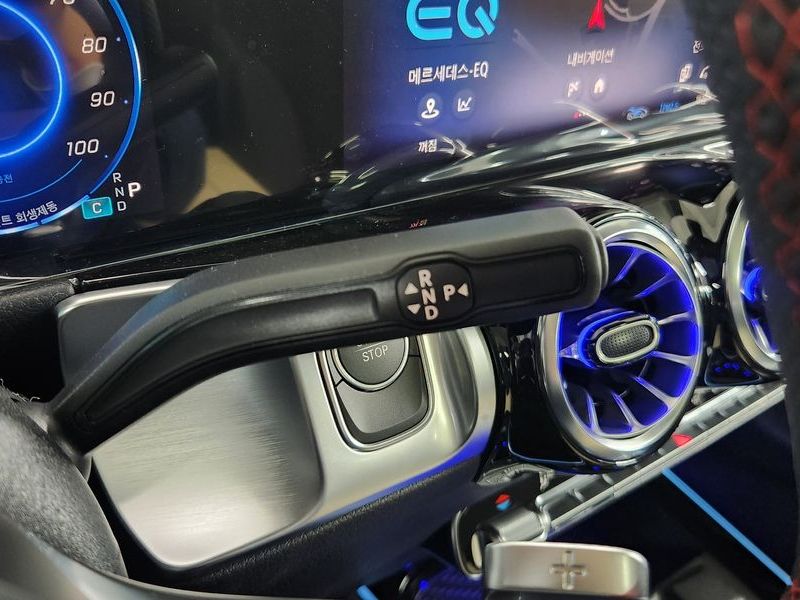 2026 Mercedes-Benz EQB X243 EQB300 4MATIC AMG Line photo 9
