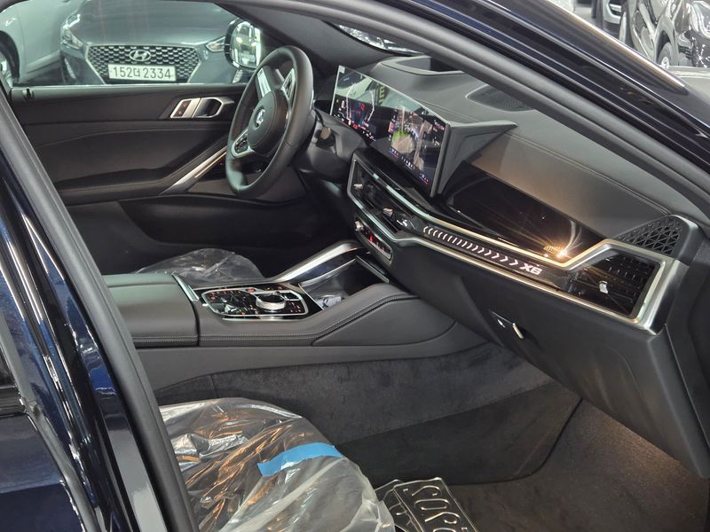 2026 BMW X6 xDrive40i M Sport photo 7