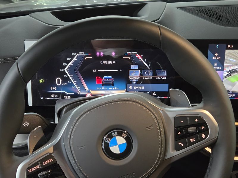 2026 BMW X6 xDrive40i M Sport photo 9