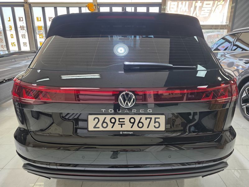 2026 Volkswagen Touareg 3.0 TDI Prestige photo 17