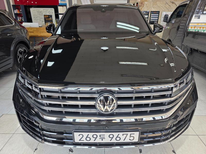 2026 Volkswagen Touareg 3.0 TDI Prestige photo 20