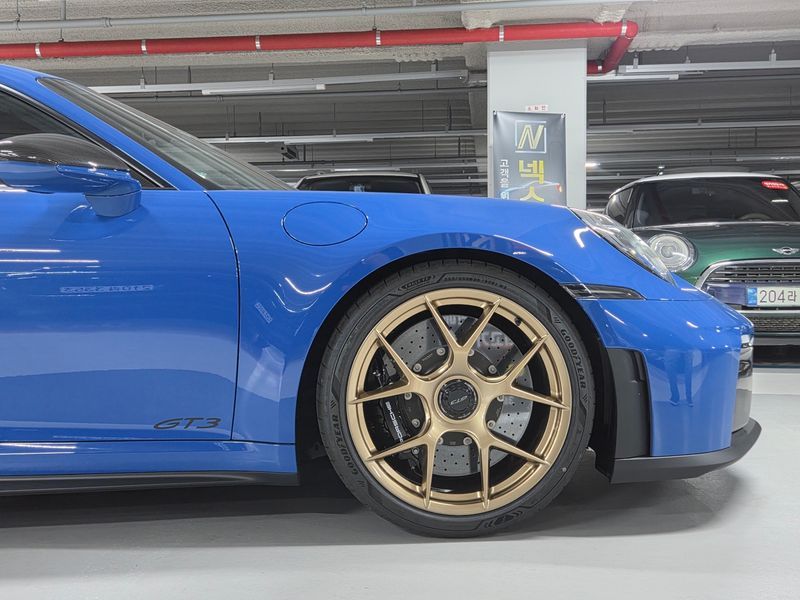 2026 Porsche 911 GT3 photo 13